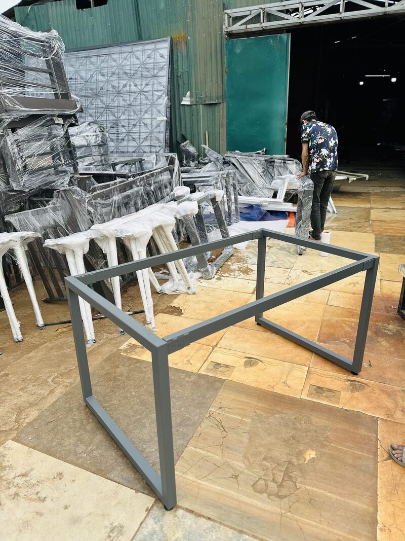 Khung chân bàn văn phòng - ảnh 26